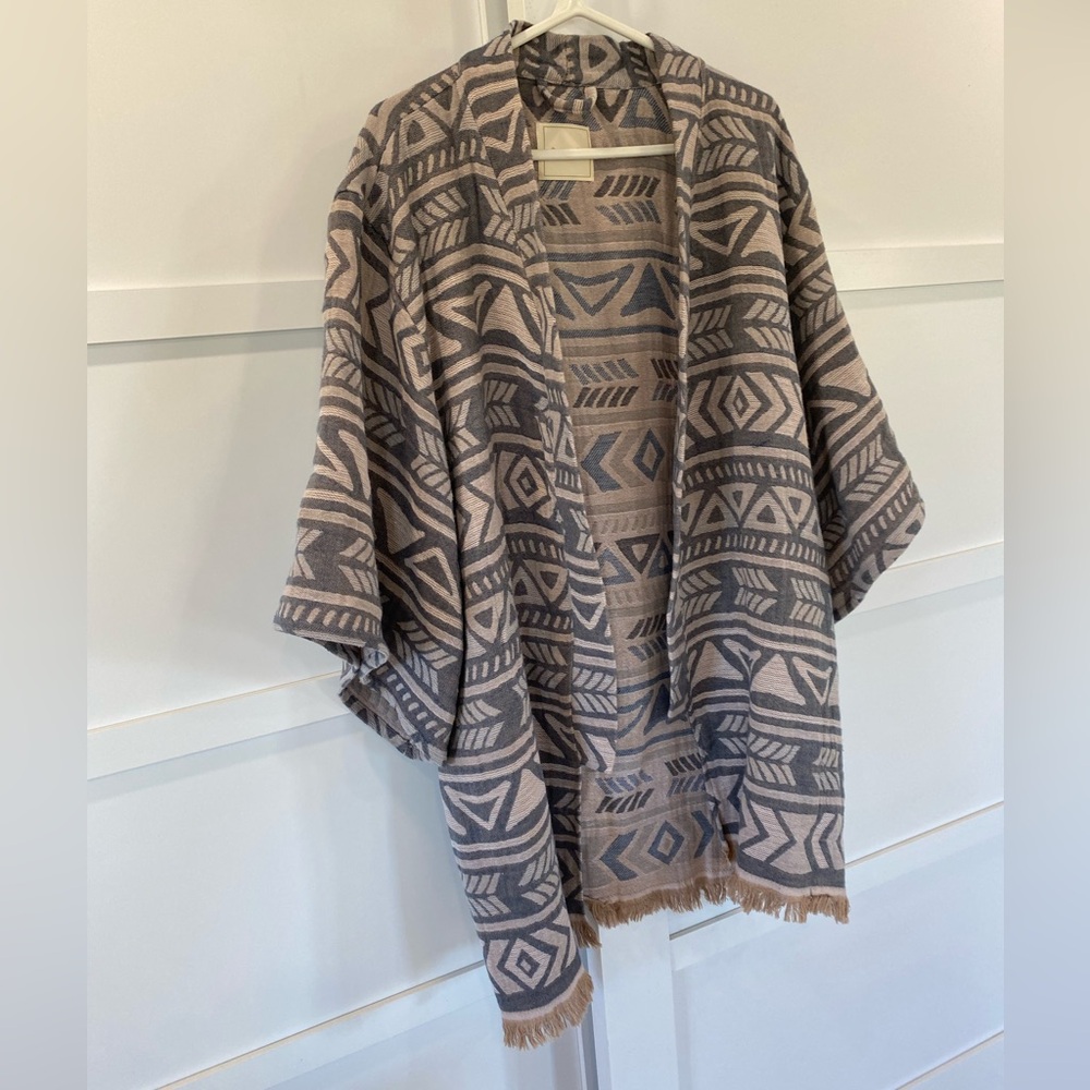 Begonville Cotton Shrug